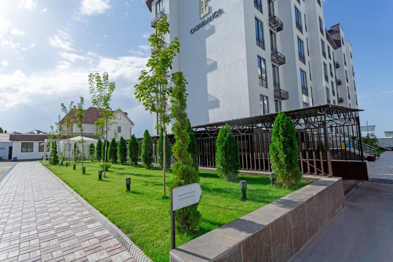 Casablanca Apart Hotel Бишкек Екстериор снимка