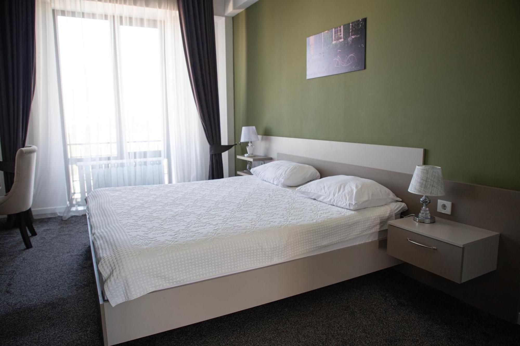 Casablanca Apart Hotel Бишкек Екстериор снимка